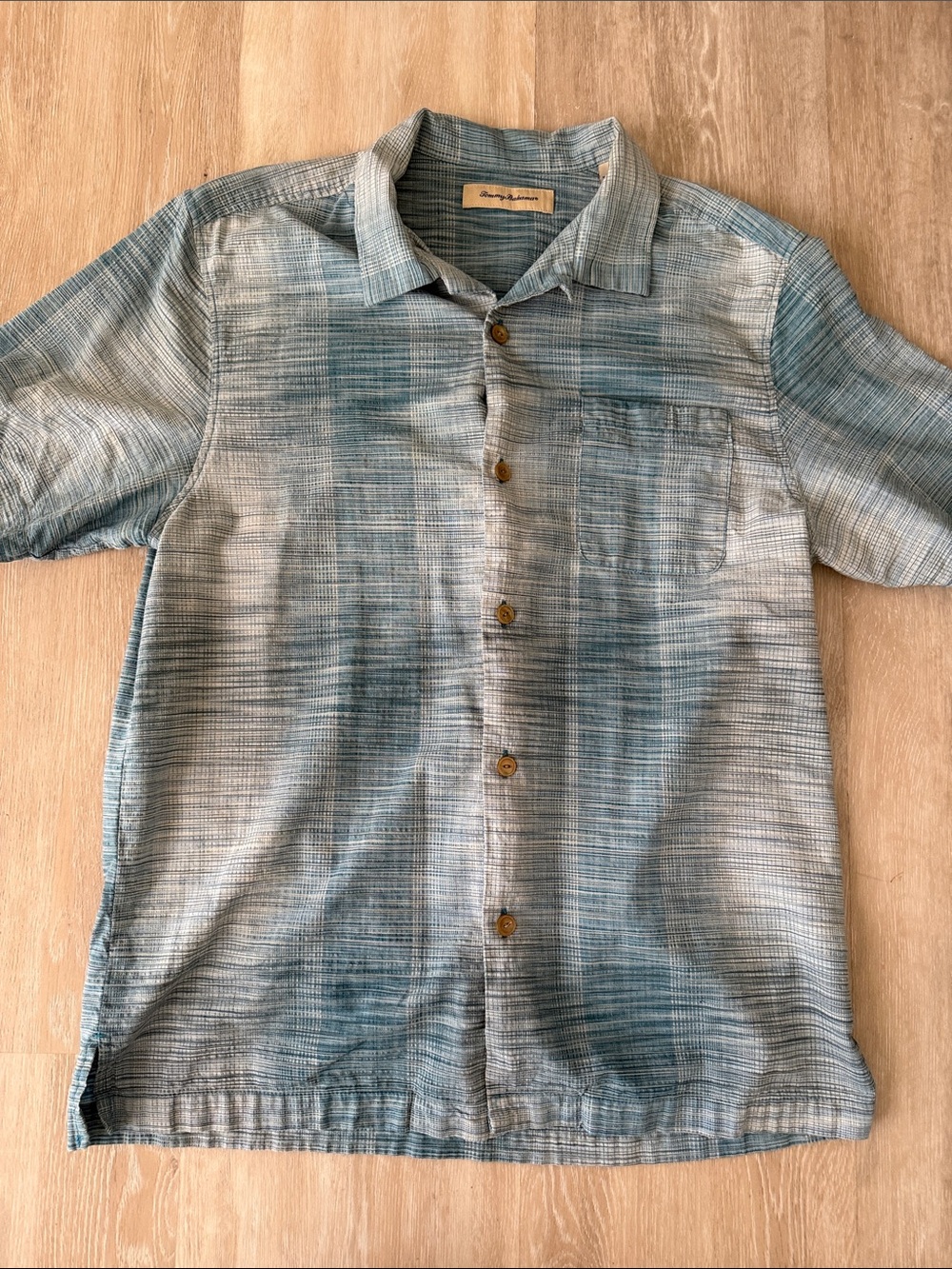 Tommy Bahama Men’s Large Blue Plaid 55% Silk Short Sleeve Button Up Shirt